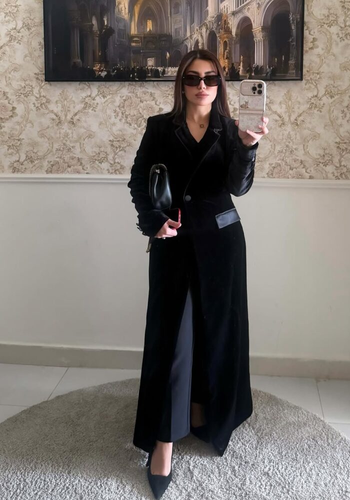 عبايه مخمل تهبل نص كلوش جيوب