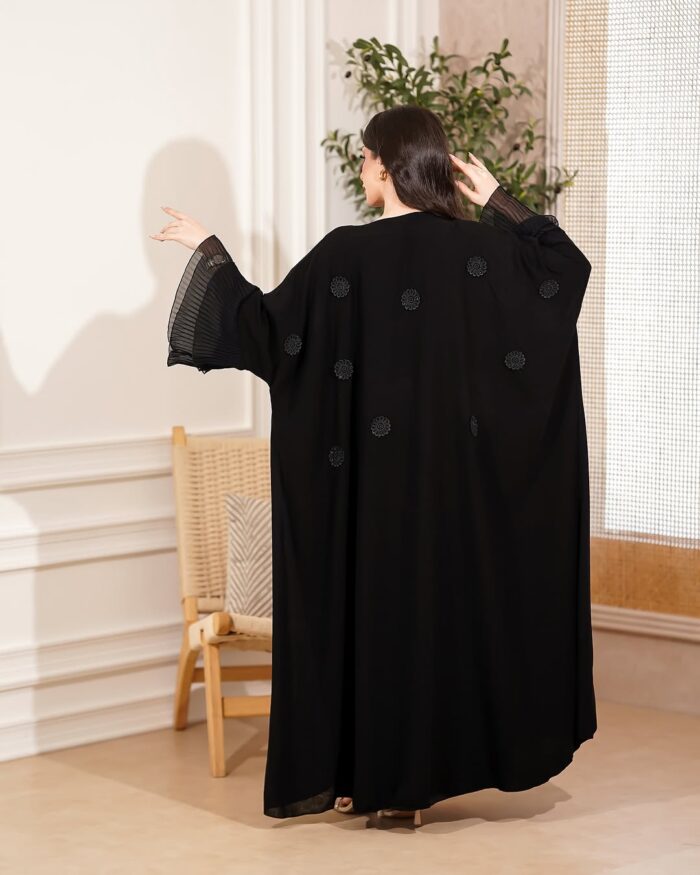 عبايه بشت ملكي مطرزه تهبل