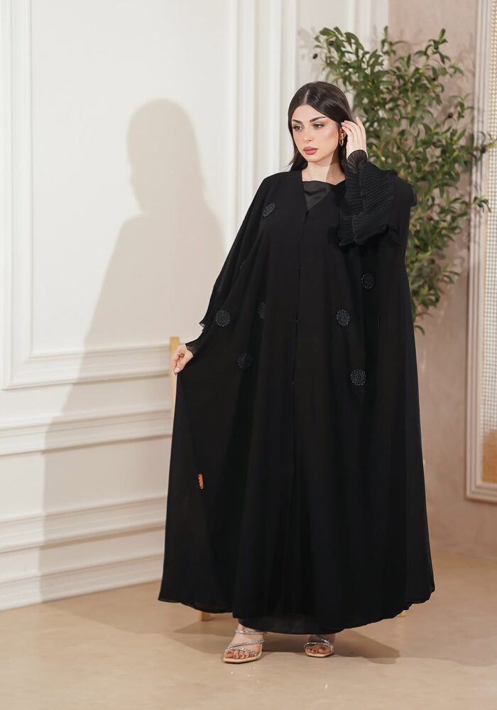 WhatsApp Image 2026-01-22 at 10.18.53 PM (3) عبايه بشت ملكي مطرزه تهبل