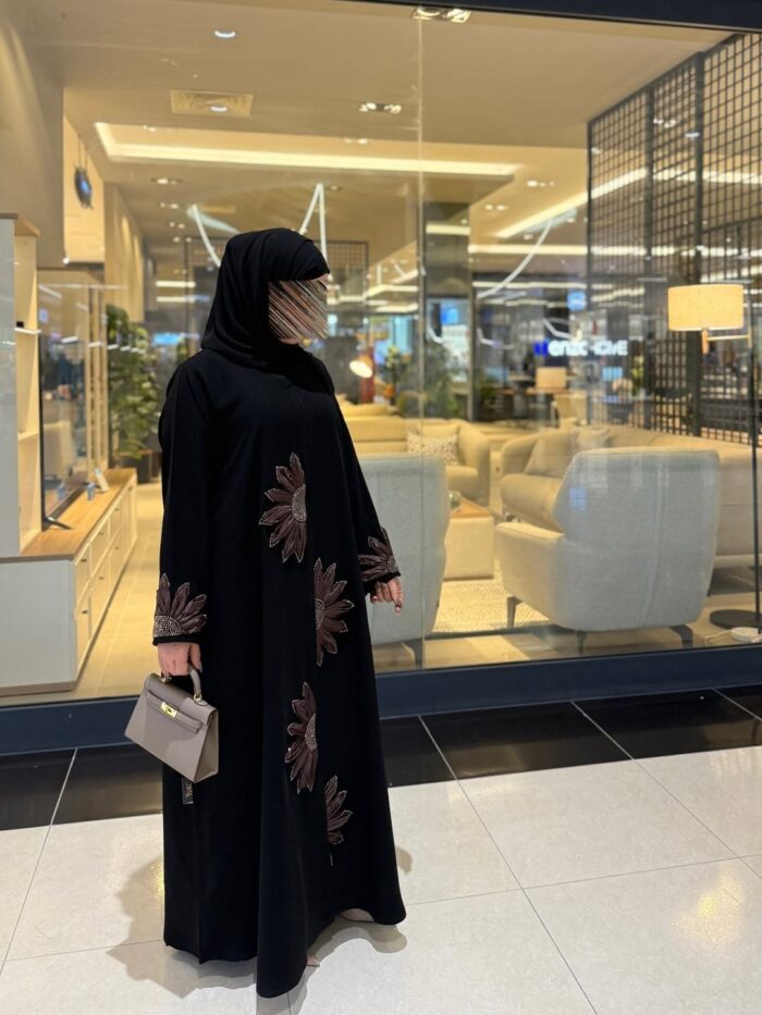 WhatsApp Image 2026-02-03 at 9.24.20 PM (2) عبايه العيد