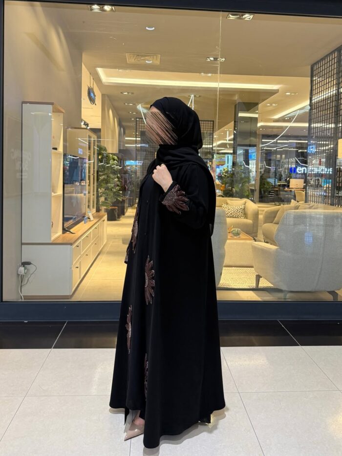 WhatsApp Image 2026-02-03 at 9.24.21 PM عبايه العيد