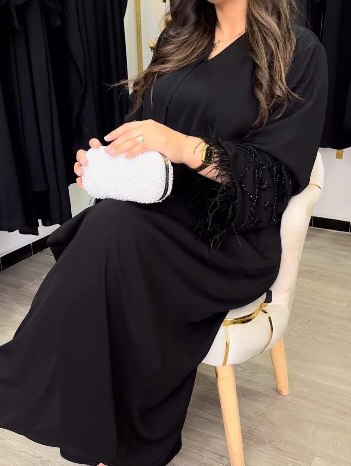 عبايه نمبر ون تطريز كم