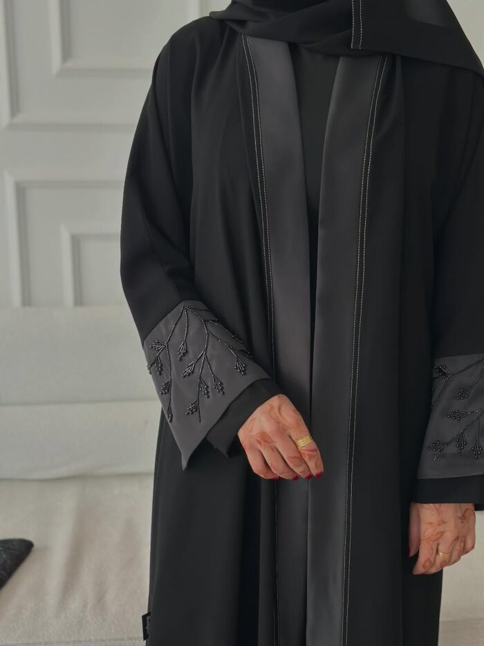WhatsApp Image 2026-02-11 at 8.25.40 PM (1) عبايه انيقه نص كلوش تطريز كم