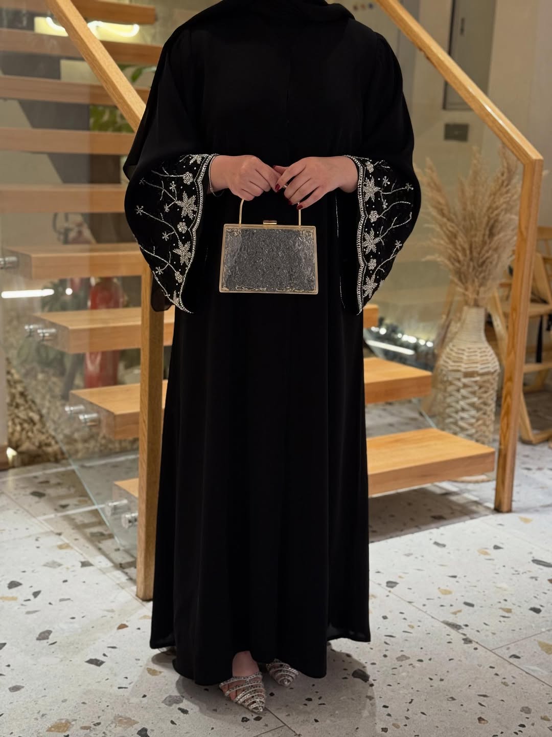 عبايه انيقه للكشخه تهبل مطرزه
