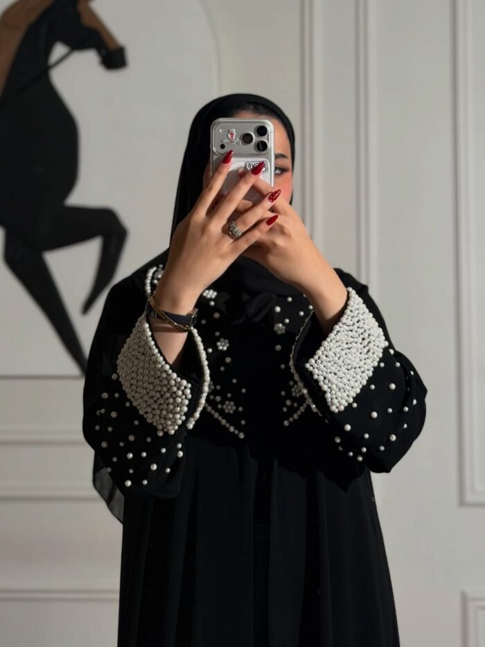 WhatsApp Image 2026-08-21 at 6.03.43 PM عباية مناسبات فاخرة بتطريز لؤلؤي وكريستالي كثيف