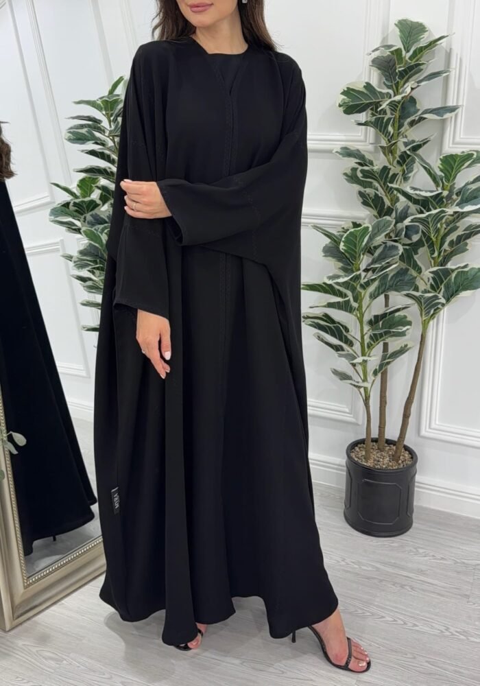 عباية بشت كلاسيكية ناعمة (سادة)