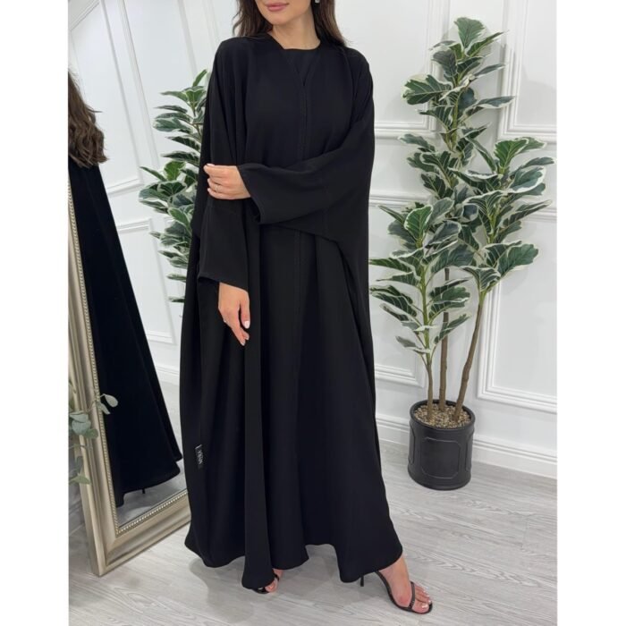 عباية بشت كلاسيكية ناعمة (سادة)